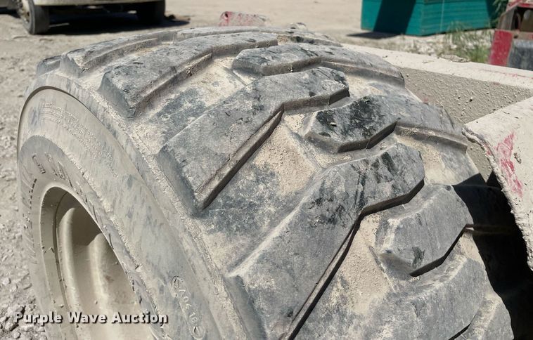 image for item NY9552 2013 Moffett M55  forklift