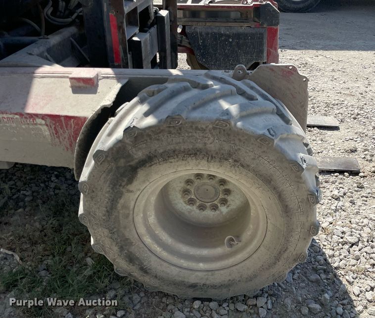 image for item NY9552 2013 Moffett M55  forklift