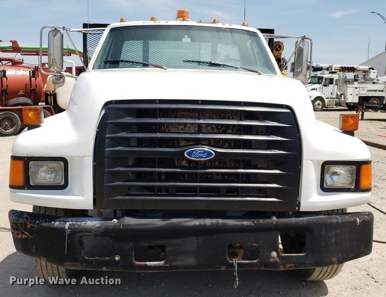 image for item OB9733 1995 Ford F800  dump flatbed truck