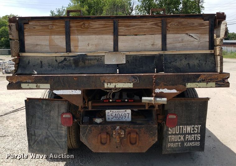 image for item OB9733 1995 Ford F800  dump flatbed truck