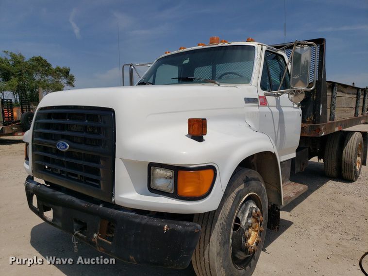 image for item OB9733 1995 Ford F800  dump flatbed truck