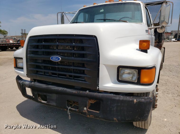 image for item OB9733 1995 Ford F800  dump flatbed truck