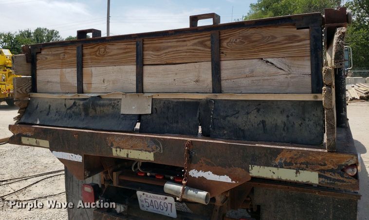 image for item OB9733 1995 Ford F800  dump flatbed truck