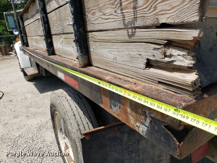 image for item OB9733 1995 Ford F800  dump flatbed truck