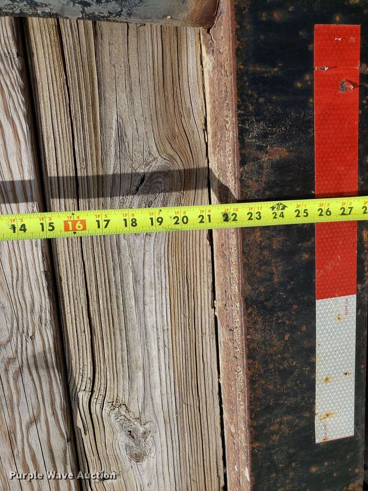 image for item OB9733 1995 Ford F800  dump flatbed truck