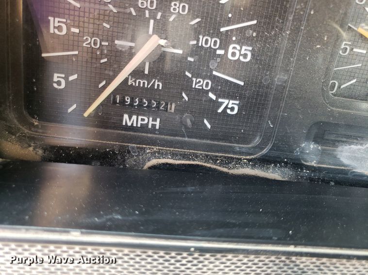 image for item OB9733 1995 Ford F800  dump flatbed truck