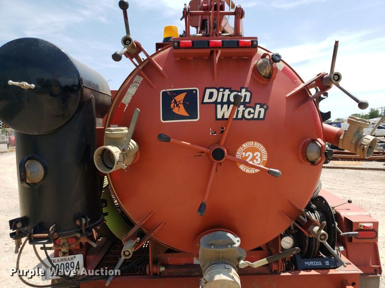 image for item OB9734 2008 Ditch Witch FX60  vacuum excavator
