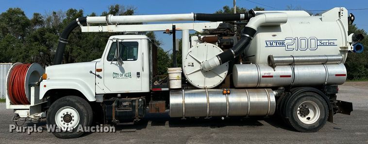 image for item OC9075 1996 International 2554  sewer jetter truck