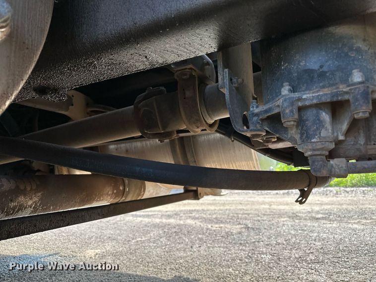 image for item OC9075 1996 International 2554  sewer jetter truck