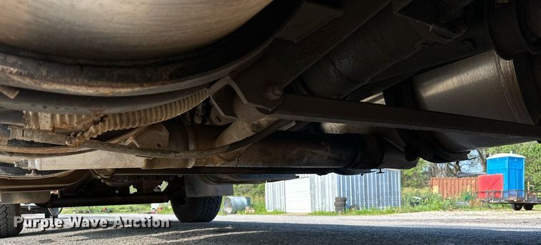 image for item OC9075 1996 International 2554  sewer jetter truck