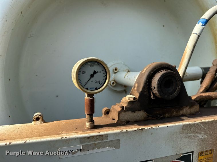 image for item OC9075 1996 International 2554  sewer jetter truck