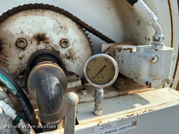 image for item OC9075 1996 International 2554  sewer jetter truck