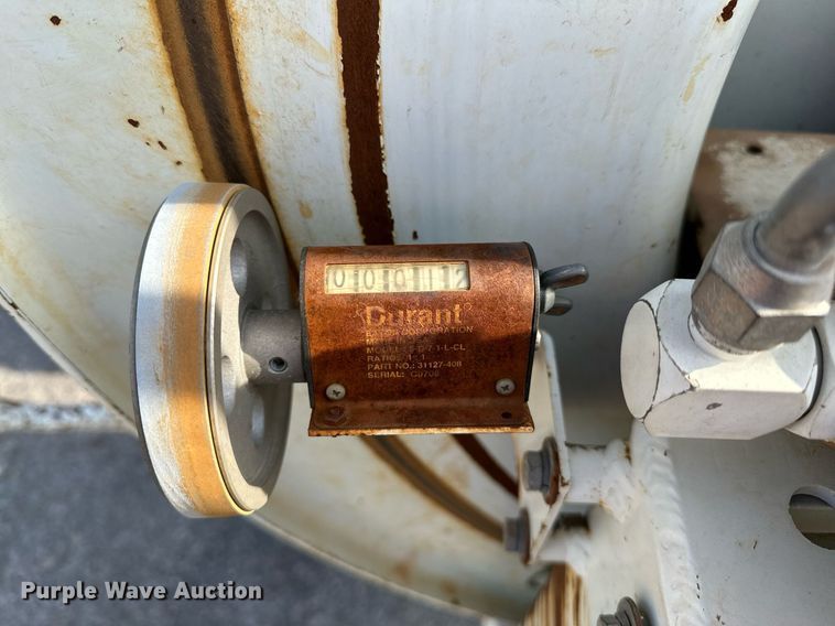 image for item OC9075 1996 International 2554  sewer jetter truck