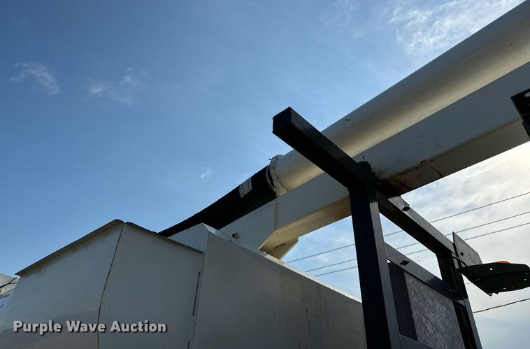 image for item OC9075 1996 International 2554  sewer jetter truck