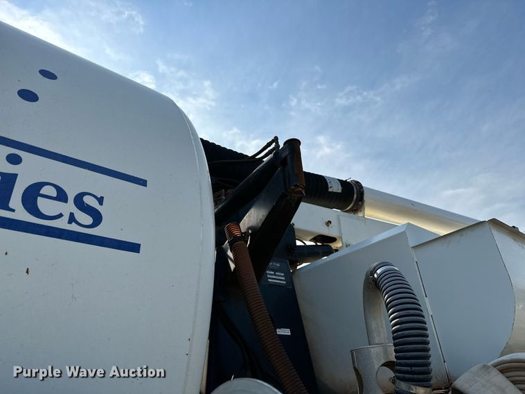 image for item OC9075 1996 International 2554  sewer jetter truck