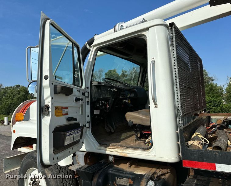 image for item OC9075 1996 International 2554  sewer jetter truck