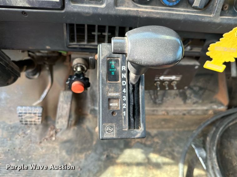 image for item OC9075 1996 International 2554  sewer jetter truck