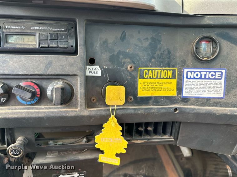 image for item OC9075 1996 International 2554  sewer jetter truck