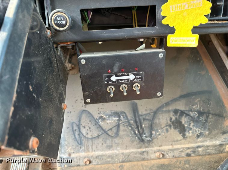 image for item OC9075 1996 International 2554  sewer jetter truck