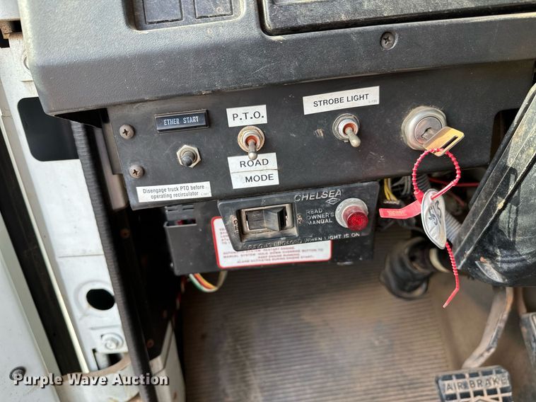 image for item OC9075 1996 International 2554  sewer jetter truck