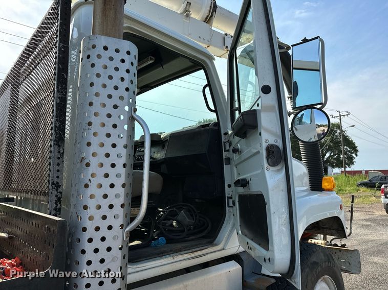 image for item OC9075 1996 International 2554  sewer jetter truck