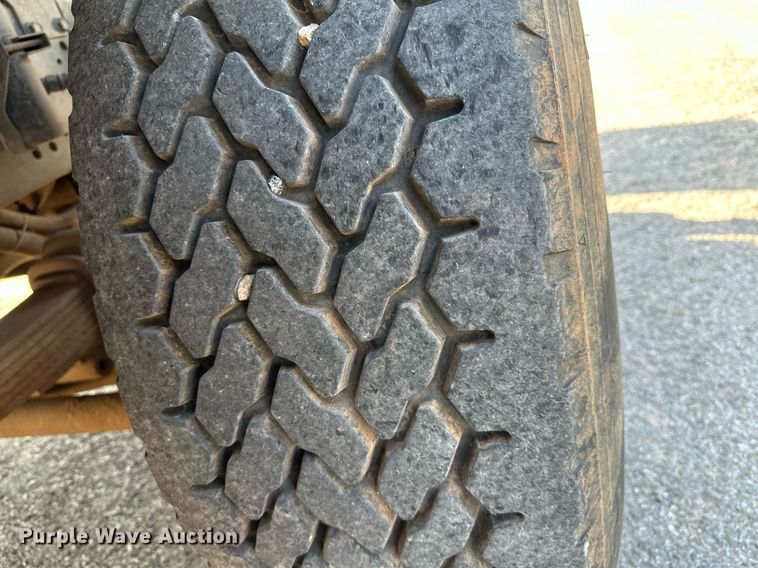 image for item OC9075 1996 International 2554  sewer jetter truck