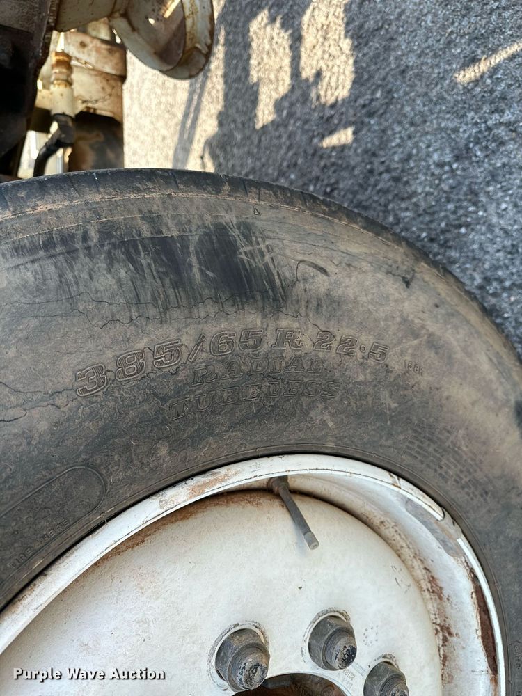 image for item OC9075 1996 International 2554  sewer jetter truck