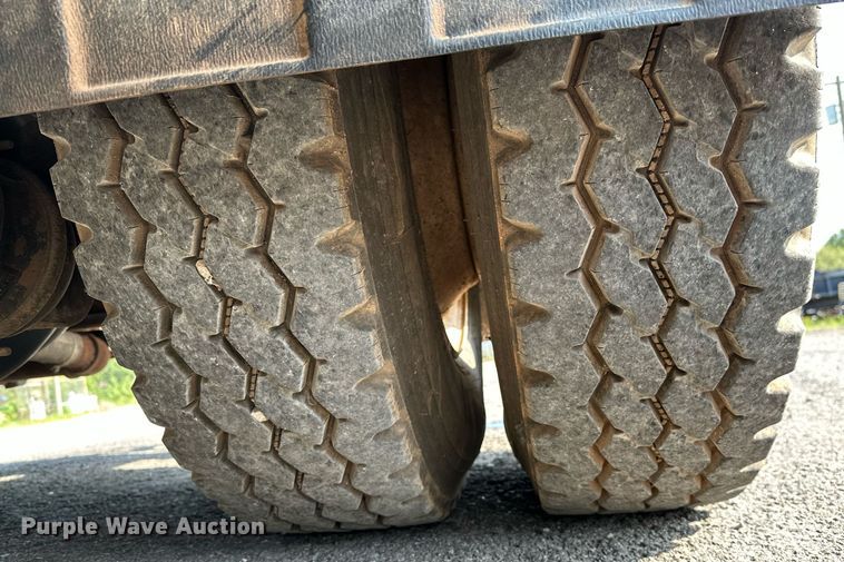 image for item OC9075 1996 International 2554  sewer jetter truck