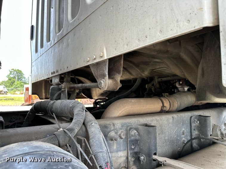 image for item OC9117 2008 Freightliner Business Class M2  dump truck