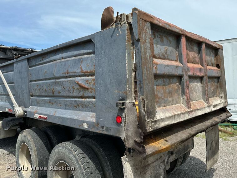 image for item OC9117 2008 Freightliner Business Class M2  dump truck