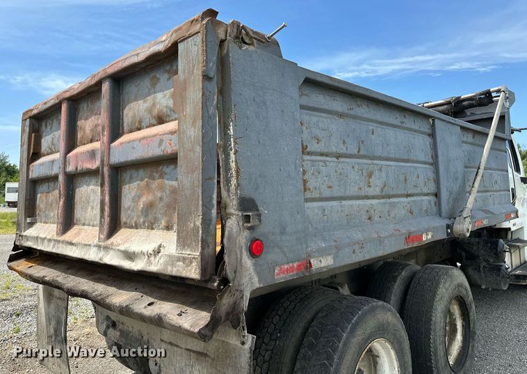 image for item OC9117 2008 Freightliner Business Class M2  dump truck