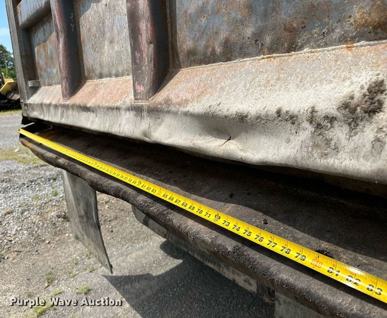 image for item OC9117 2008 Freightliner Business Class M2  dump truck