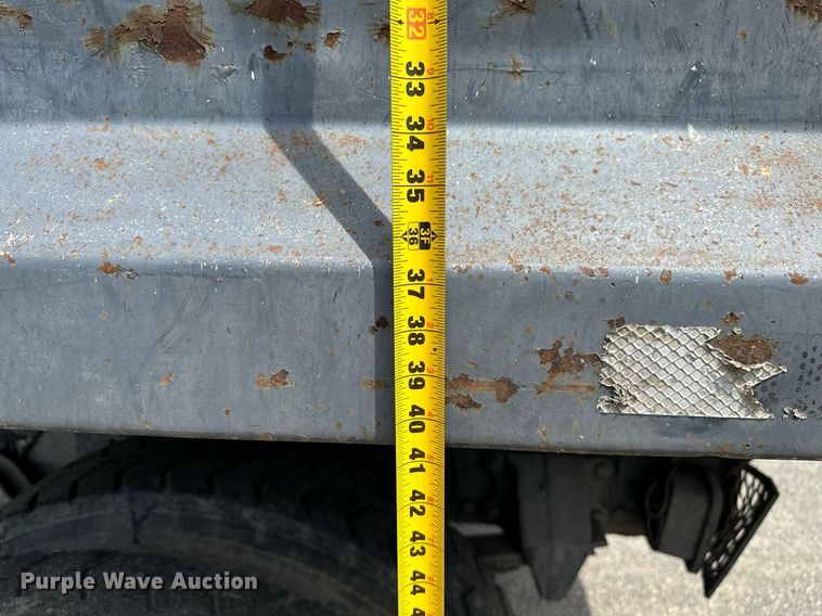 image for item OC9117 2008 Freightliner Business Class M2  dump truck