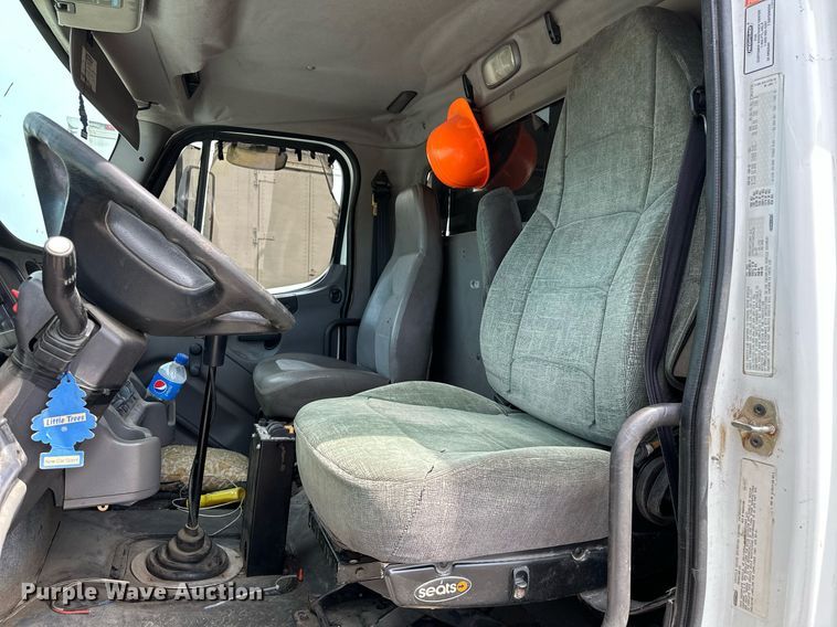 image for item OC9117 2008 Freightliner Business Class M2  dump truck