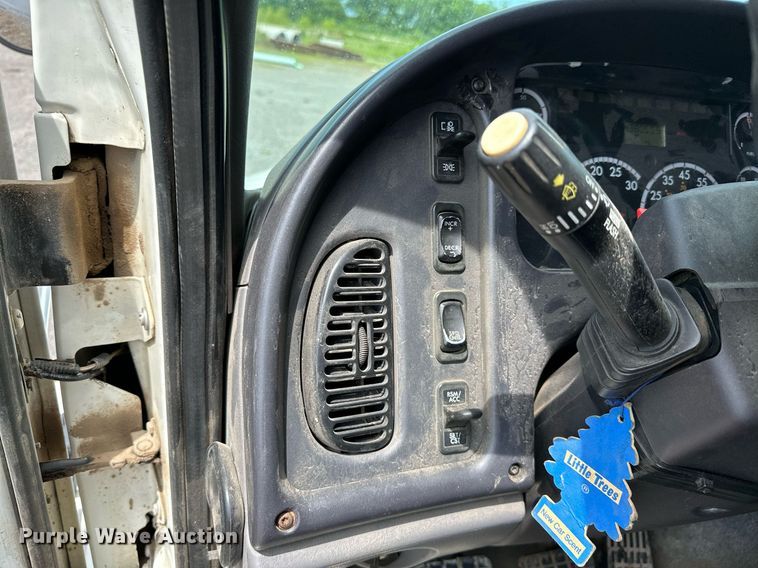 image for item OC9117 2008 Freightliner Business Class M2  dump truck