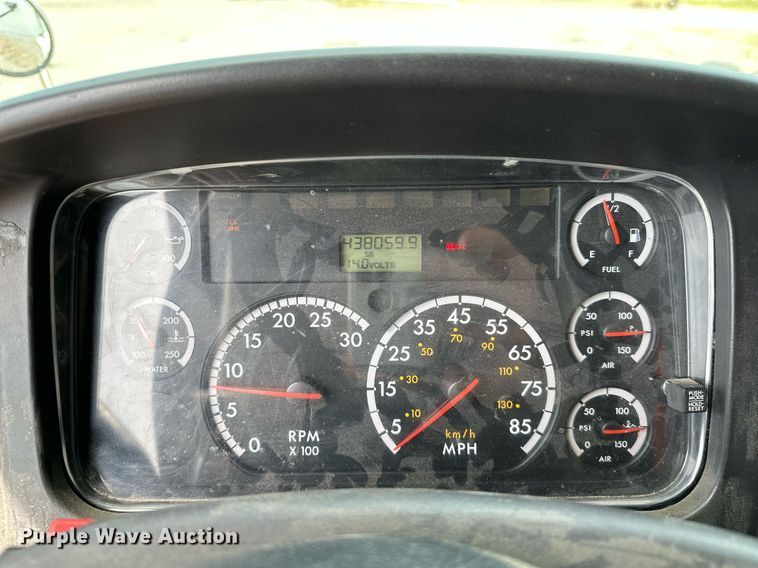 image for item OC9117 2008 Freightliner Business Class M2  dump truck