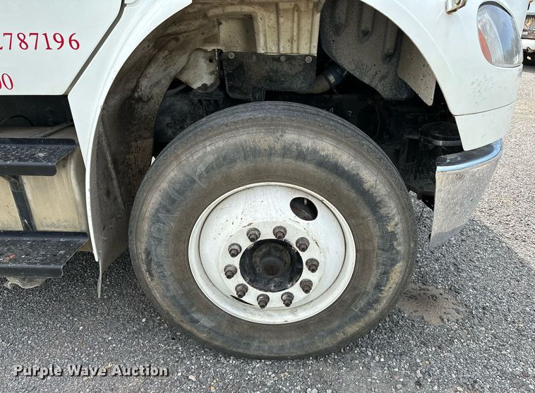 image for item OC9117 2008 Freightliner Business Class M2  dump truck