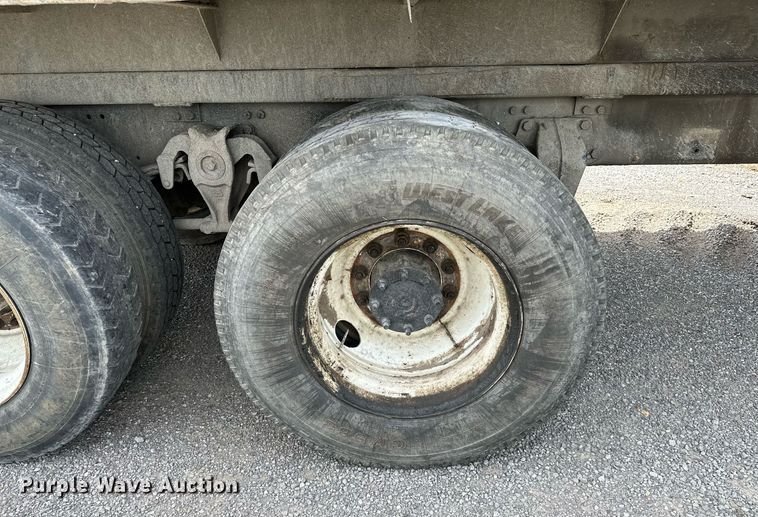 image for item OC9117 2008 Freightliner Business Class M2  dump truck