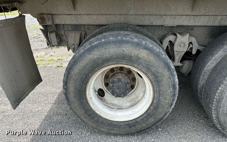 image for item OC9117 2008 Freightliner Business Class M2  dump truck