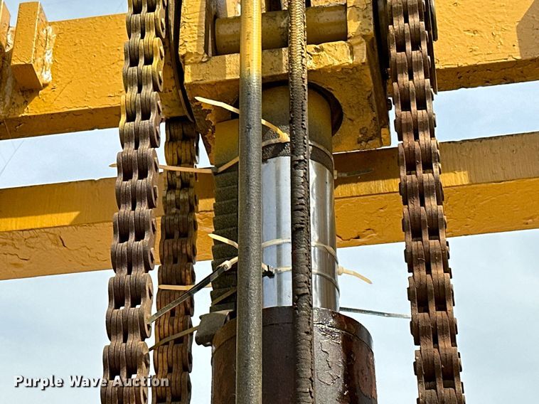 image for item OC9133 Clark  forklift