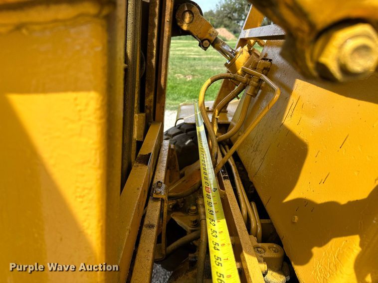 image for item OC9133 Clark  forklift