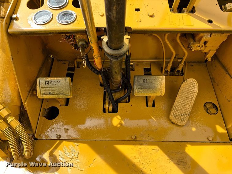 image for item OC9133 Clark  forklift