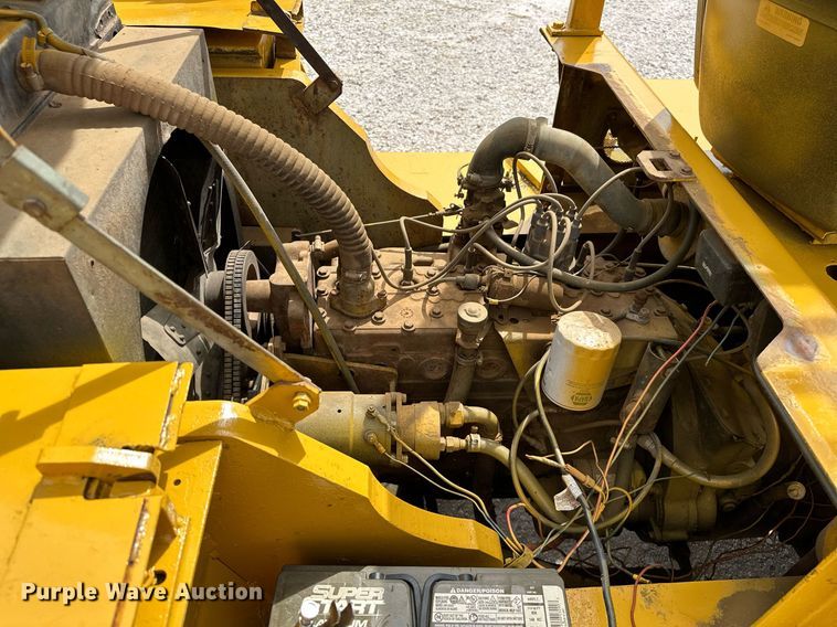 image for item OC9133 Clark  forklift