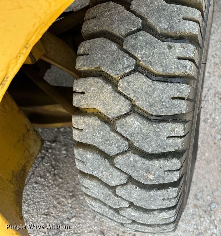 image for item OC9133 Clark  forklift