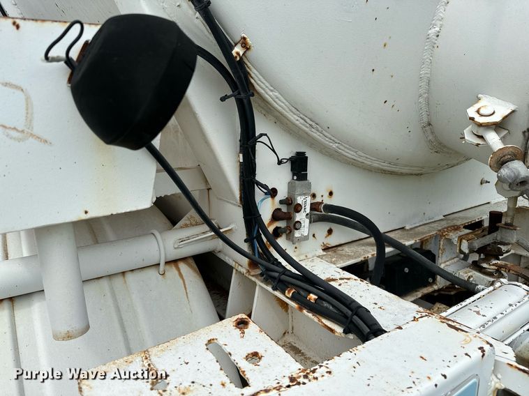 image for item OC9138 2014 Shop built  tank trailer