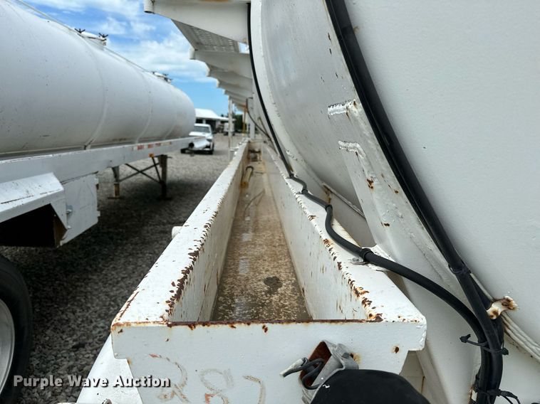 image for item OC9138 2014 Shop built  tank trailer