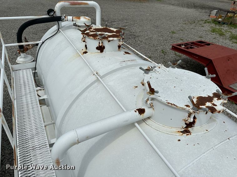 image for item OC9138 2014 Shop built  tank trailer