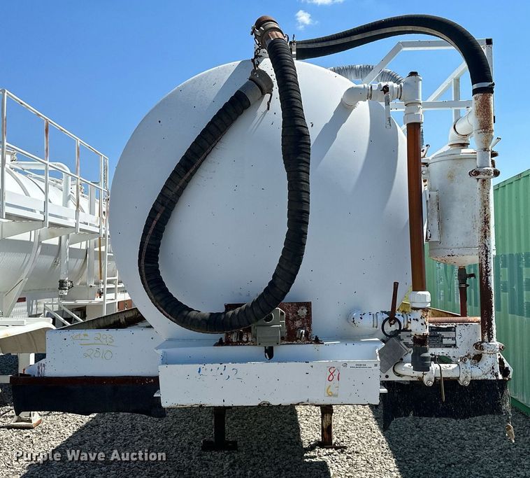 image for item OG9155 2006 V.E. Enterprises EV130  tank trailer