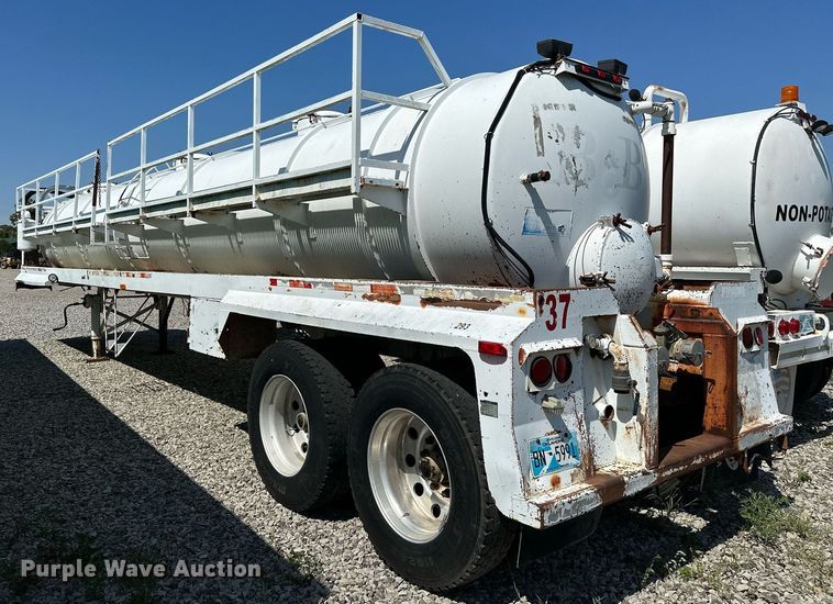 image for item OG9155 2006 V.E. Enterprises EV130  tank trailer