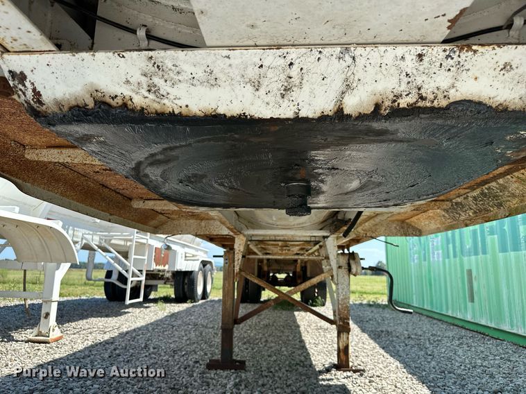 image for item OG9155 2006 V.E. Enterprises EV130  tank trailer